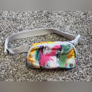 NWOT Lululemon Everywhere Belt Bag 1L No Limits White Multi